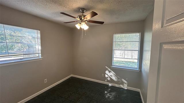 Building Photo - 2118 Westwood Dr