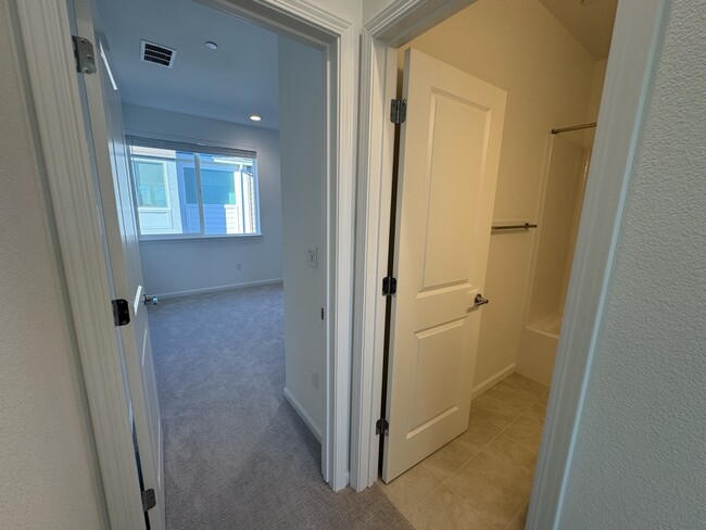 Building Photo - 6333 Dandelion St