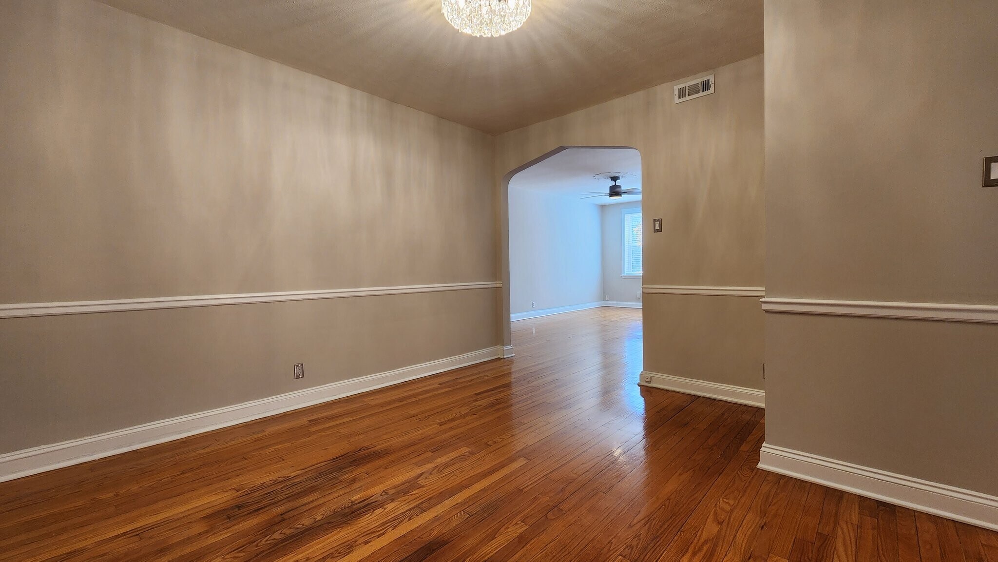 Building Photo - 7512 Cromwell Dr