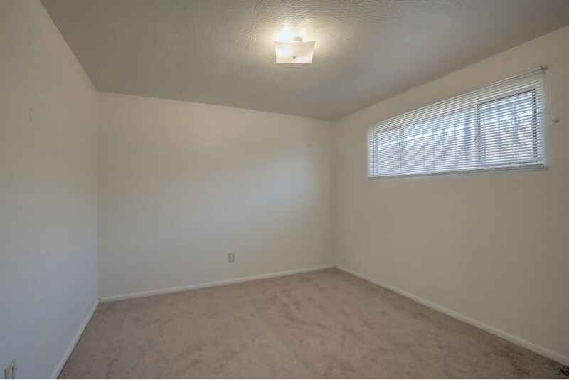 Building Photo - 3518 Crest Ave SE