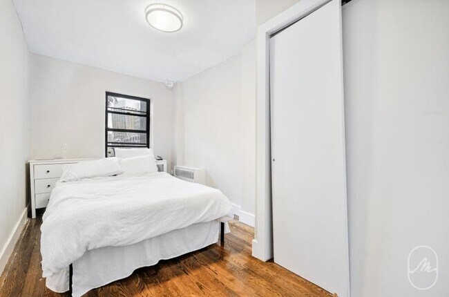 Building Photo - 2 bedroom in New York NY 10011