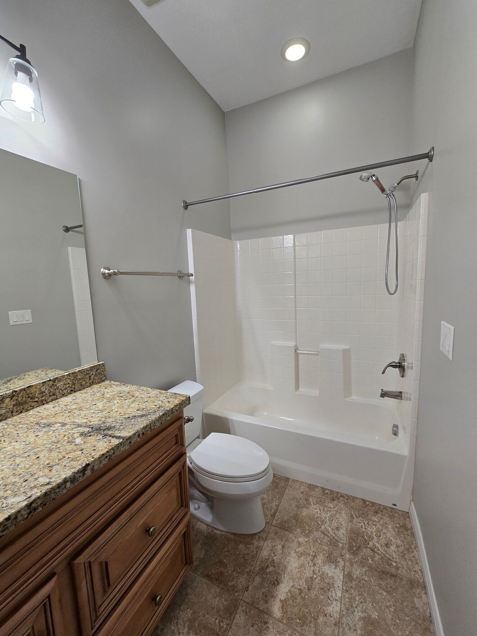 Building Photo - 287 E Rockingham Ct