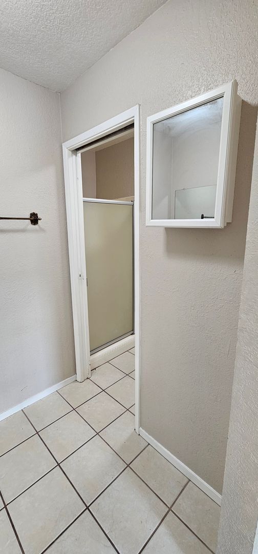 Building Photo - 715 Mikkelsen Dr