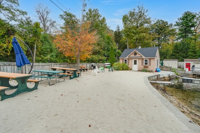 Building Photo - 14 Sylvan Dr