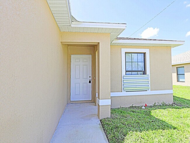 Building Photo - Cape Coral 828