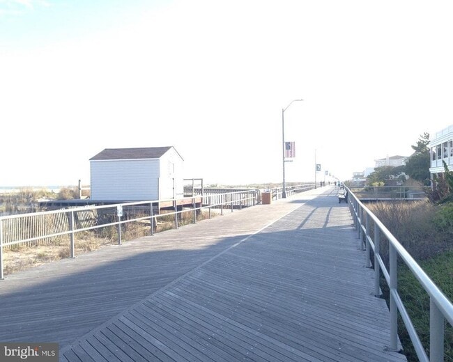 Building Photo - 7103 Ventnor Ave