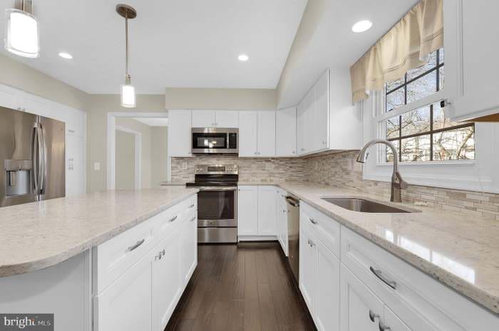 Building Photo - 6209 Derby Dr