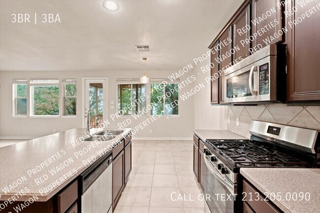 Building Photo - 4110 Woodbridge Way