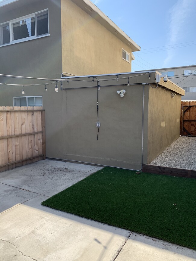 Patio - 3466 Glendon Ave