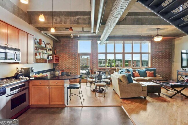 Building Photo - 640 Glen Iris Dr NE