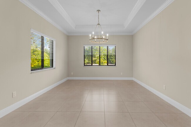 Building Photo - 4400 Vanda Dr