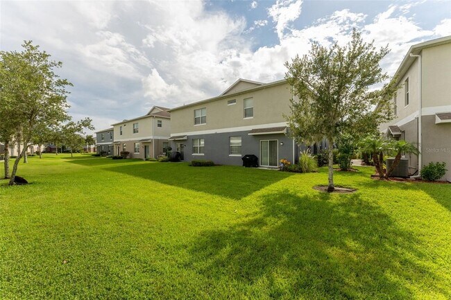 Building Photo - 6524 S Goldenrod Rd