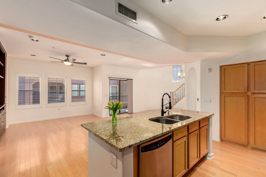 Kitchen - 3935 E Rough Rider Rd