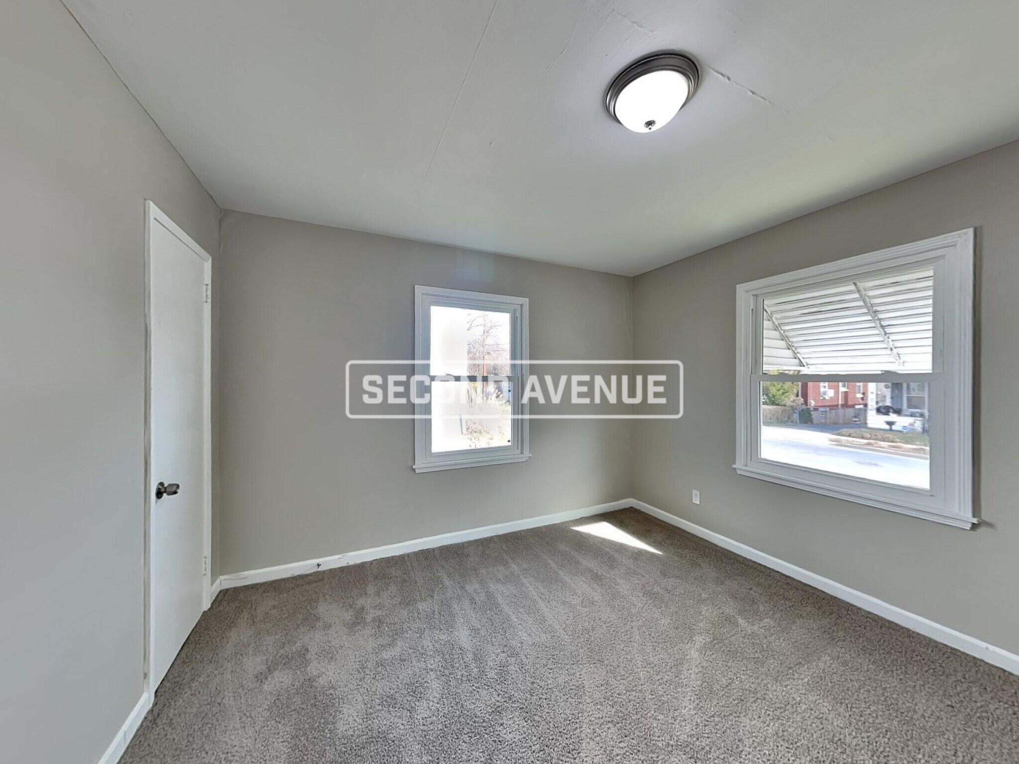Building Photo - 536 E Epworth Ave
