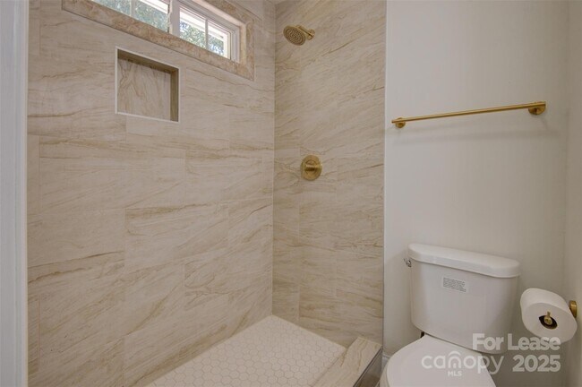 Building Photo - 3900 Rhodes Ave