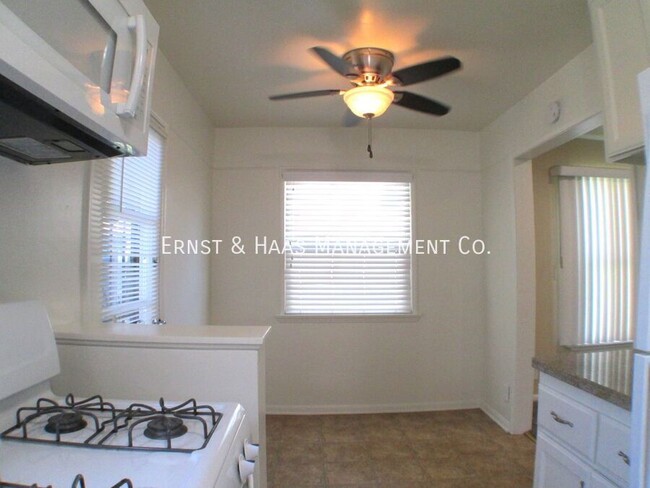 Building Photo - Lovely 1 Bedroom Apartment in Prime Bixby ...