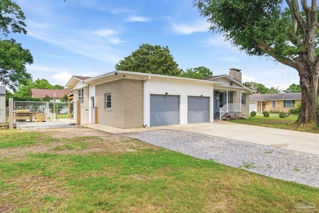 Building Photo - 730 Nagel Dr