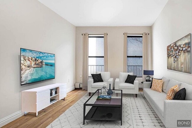 Primary Photo - 437 W 54th St