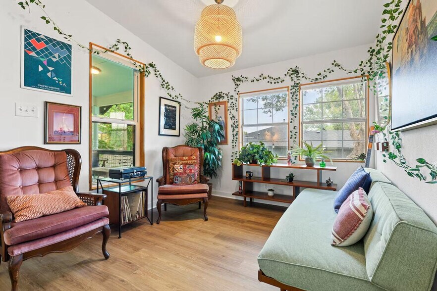 Building Photo - 4901 Howden Cir