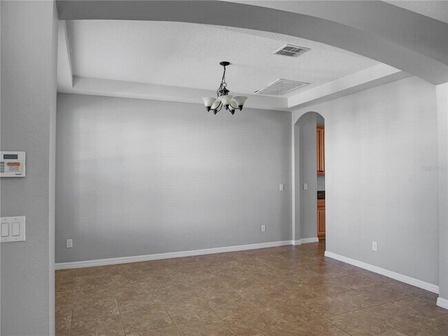 Building Photo - 15002 Ozzi St