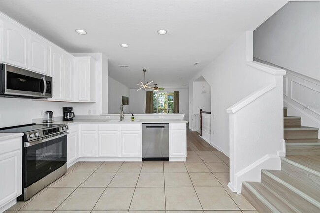 Building Photo - 4830 Tidecrest Ave