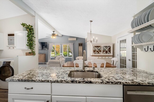 Building Photo - 1 Johns Dr