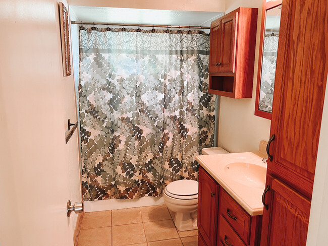 Building Photo - 5225 Woodsey Way