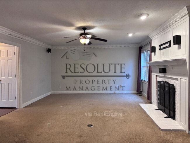 Building Photo - 207 Leeward Ct