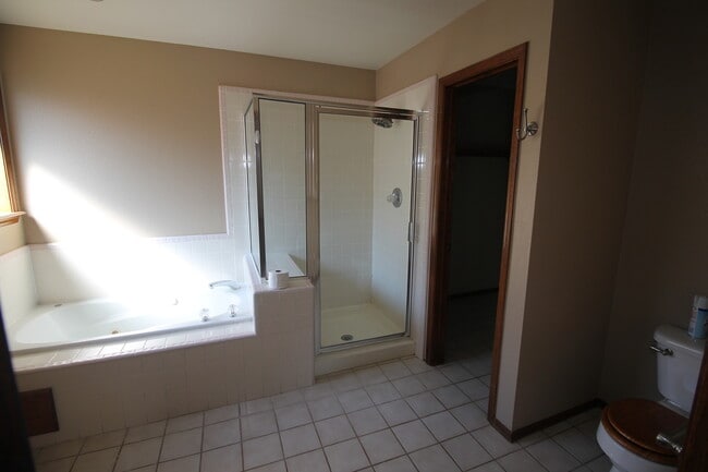 Building Photo - 308 Wilmington Cir