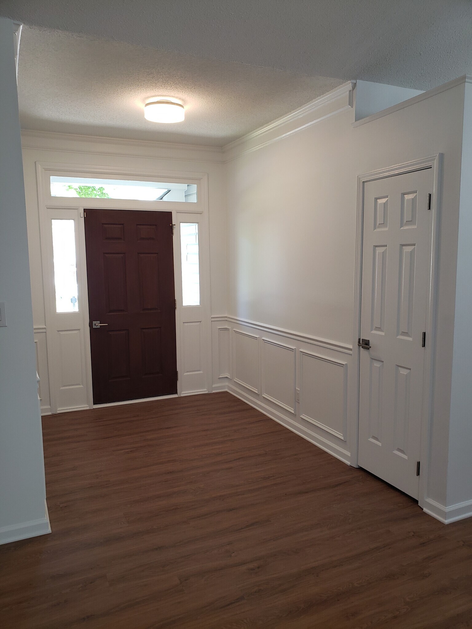 Building Photo - 145 Round Keep Ln