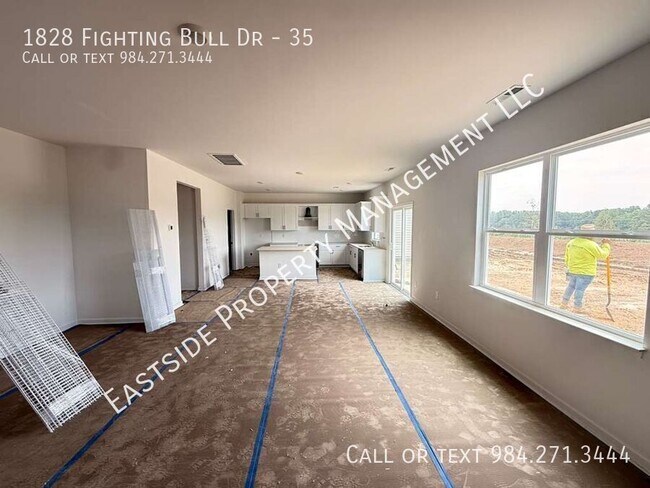 Building Photo - 1828 Fighting Bull Dr