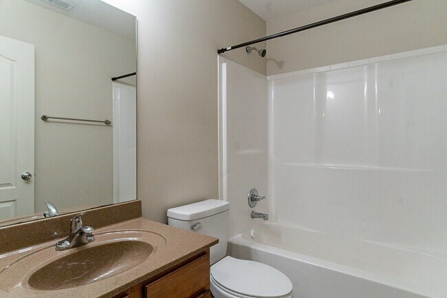 Building Photo - 1101 Ishee Dr