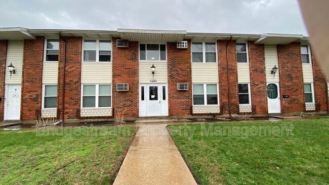 Building Photo - 1299 Sanlor Ave