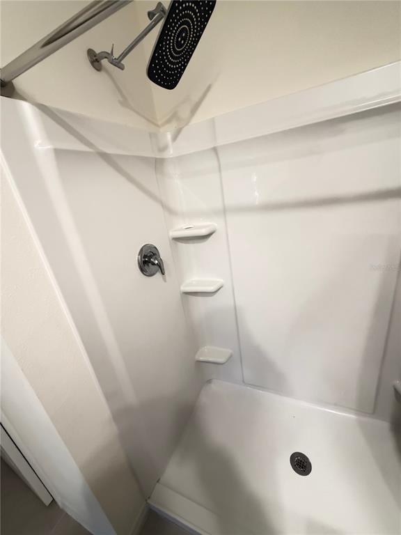 Building Photo - 804 Horsetail Dr