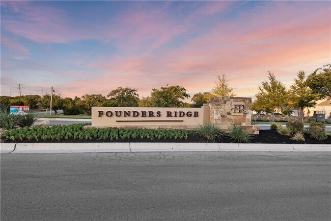 Building Photo - 779 Founders Ridge