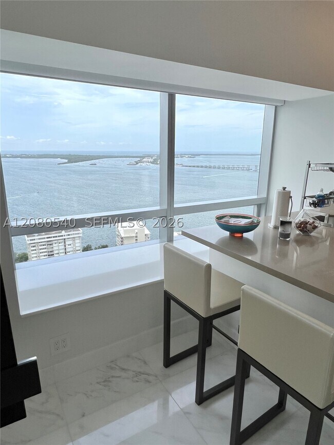 Building Photo - 1435 Brickell Ave
