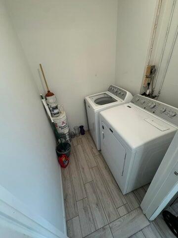 Building Photo - 127 Flanders Dr