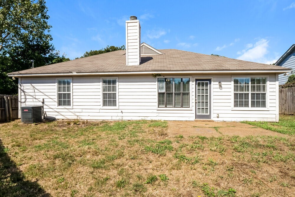 Building Photo - 6931 Gallop Dr