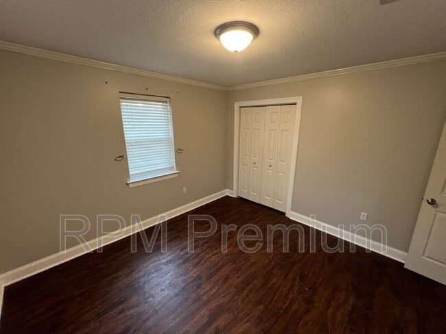 Building Photo - 41158 2nd Colonial St