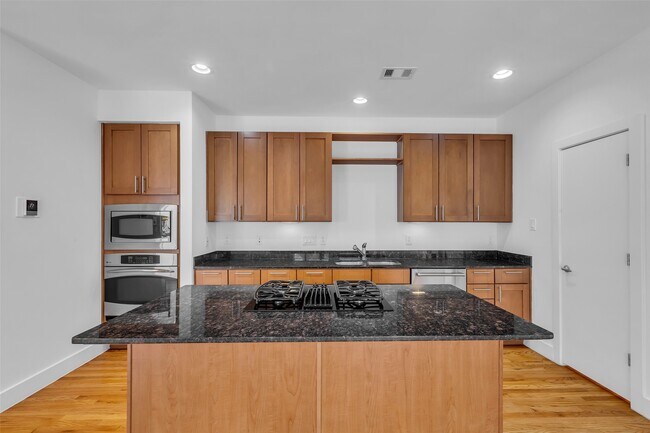 Building Photo - 4509B Eigel St
