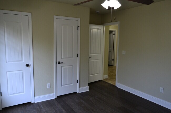 Building Photo - 1700 Been Rd