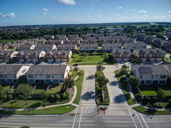 Primary Photo - 3334 Rainflower Springs Ln