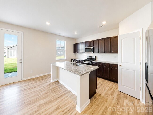 Building Photo - 5030 Markfield Ln