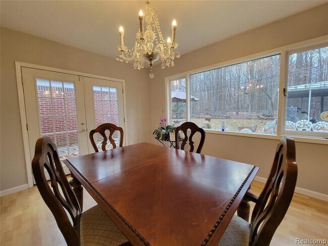 Building Photo - 18311 Norwich Rd