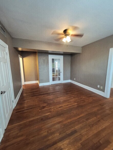 Building Photo - 1308 Willow Branch Ave