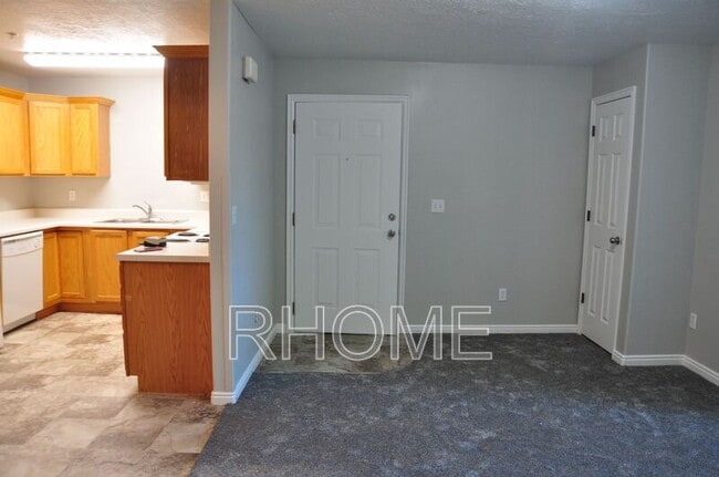 Building Photo - 1430 Westbury Way