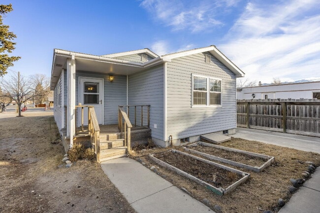 Building Photo - Comfort, Character & Extra Space