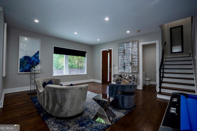 Building Photo - 1099 Vista Trail NE