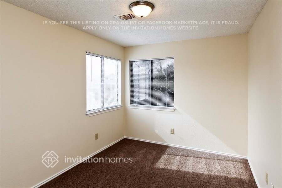 Building Photo - 1504 Mountain Side Dr