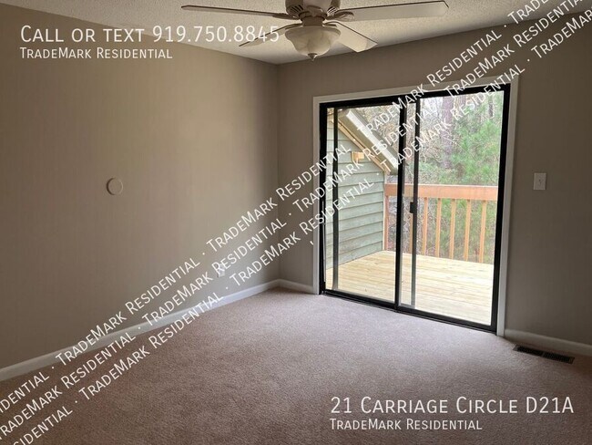 Building Photo - 21 Carriage Cir